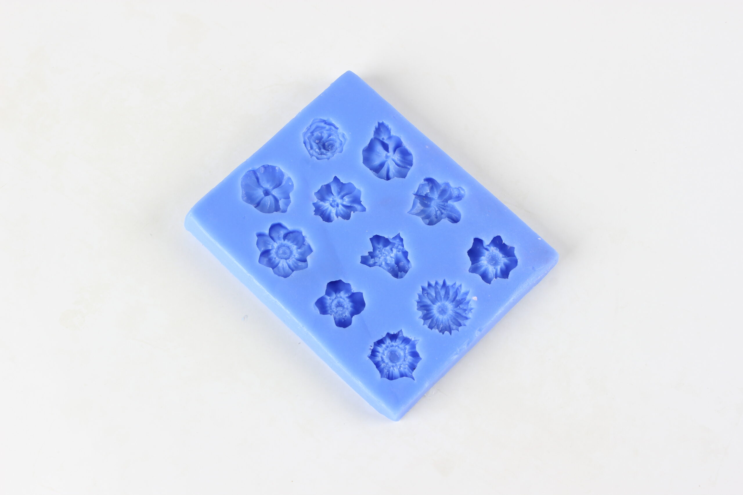 2200-305-scaled بودکور مالد سيليکوني شکوفه هاي مختلف 2200305 - تصویر 1