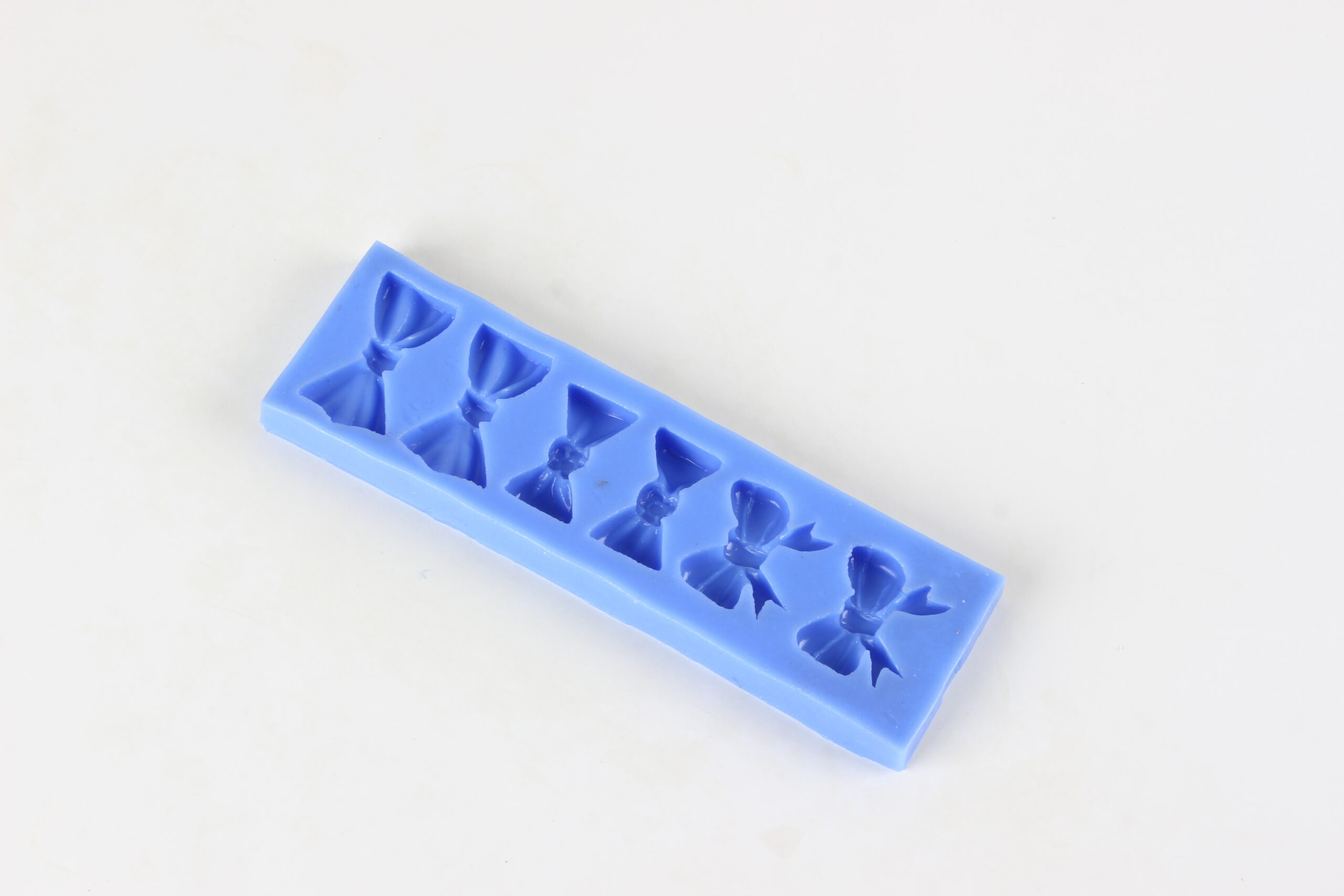 2200-371-scaled بودکور مالد سيليکوني ست پاپيون هفت تايي 2200371 - تصویر 1