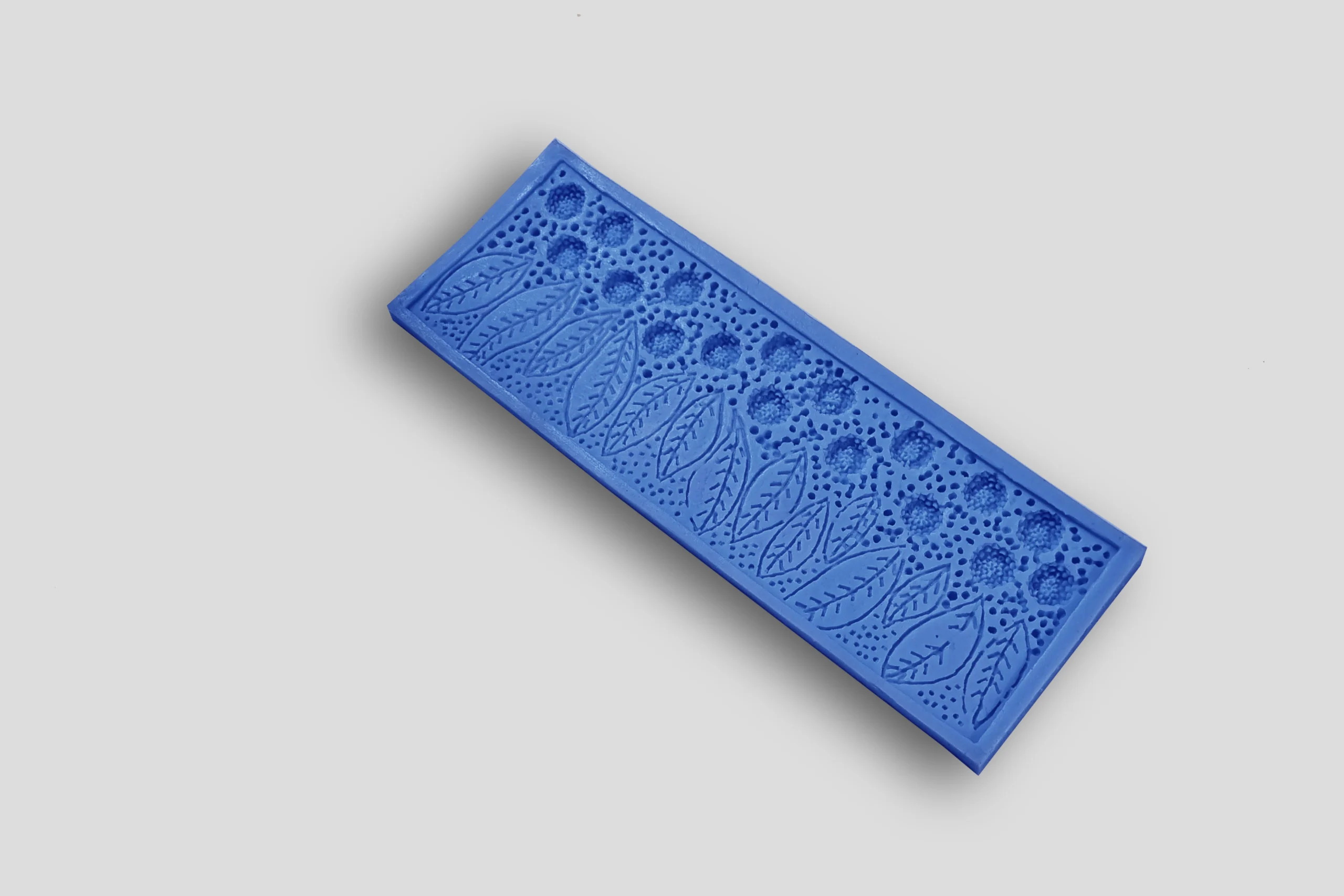 2200-521-scaled بودکور مالد سيليکوني حاشيه مليله کشيده 2200521 - تصویر 1