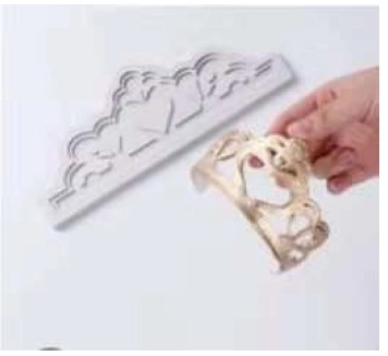 بودکور مالد سيليکوني تاج وسط قلب 2200828