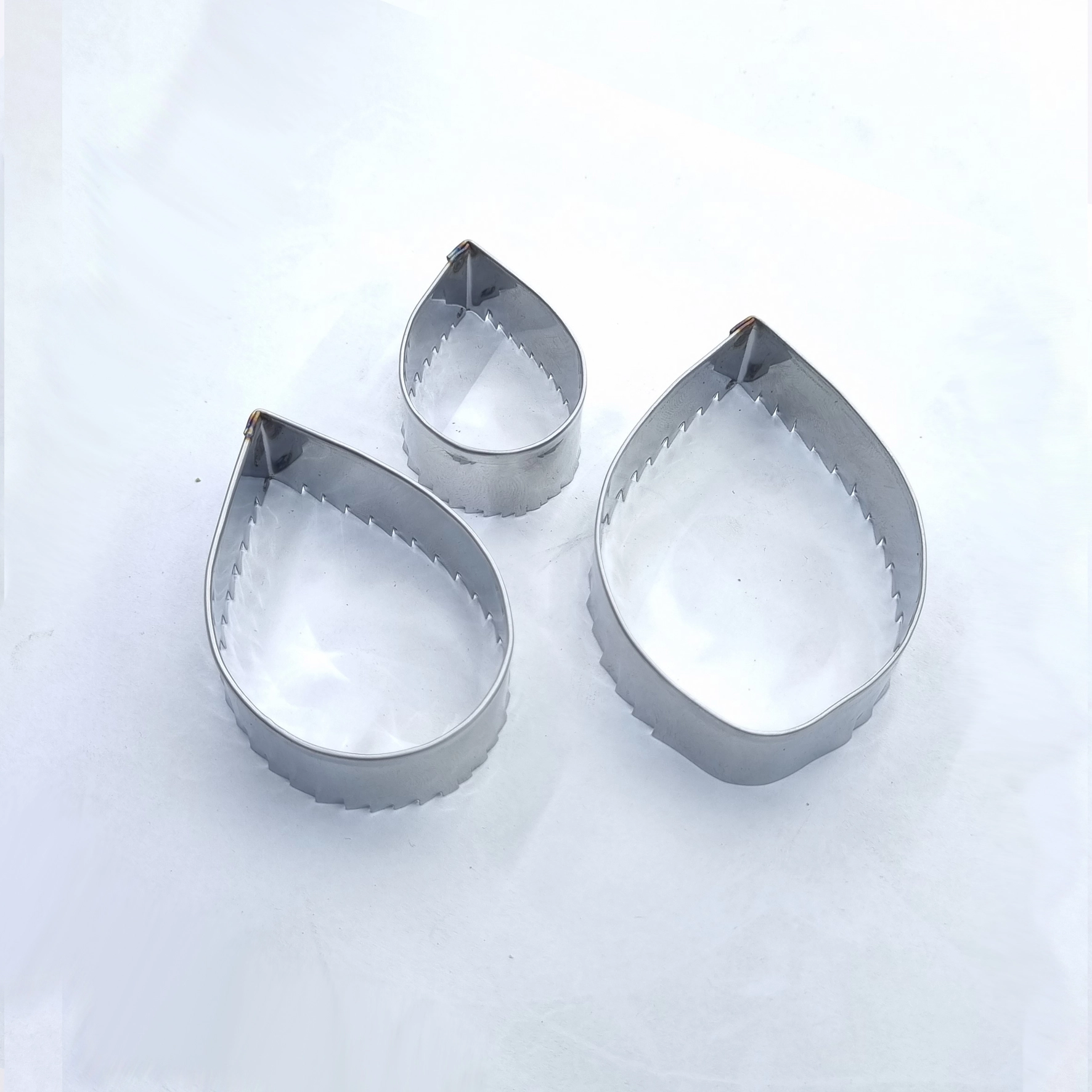 2300125-1 بودکور ست کاتر گلسازي برگ سه تايي رز 2300125 - تصویر 1