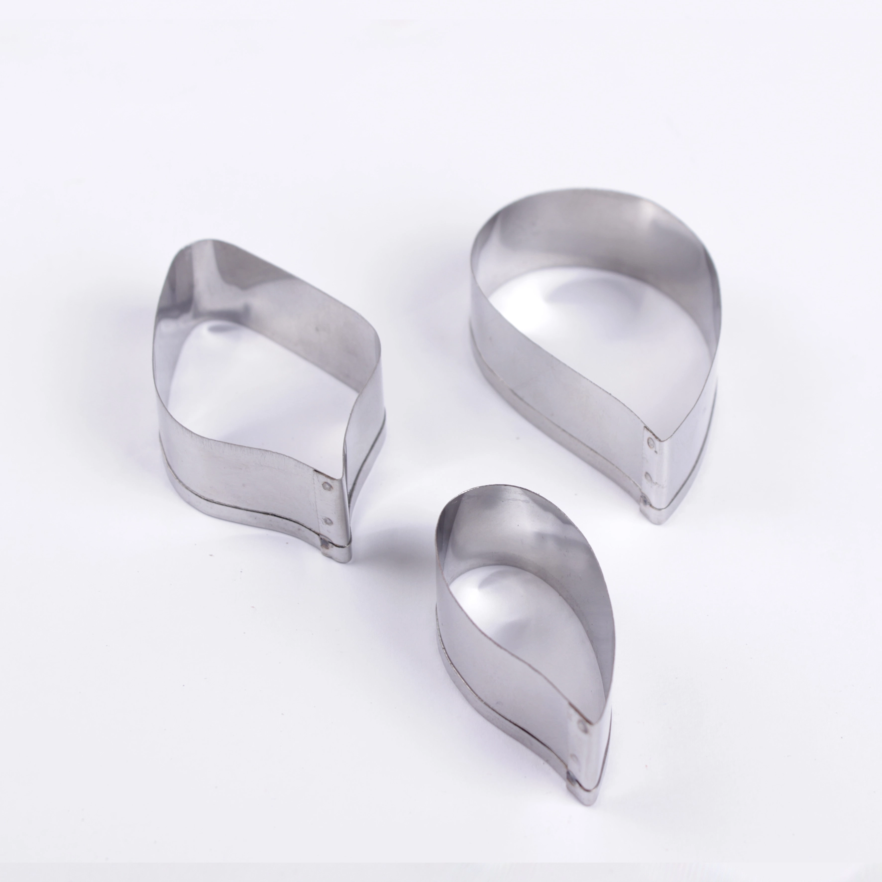 230090-1 بودکور ست کاتر گلسازي برگ ليسي آنتوس 230090 - تصویر 1